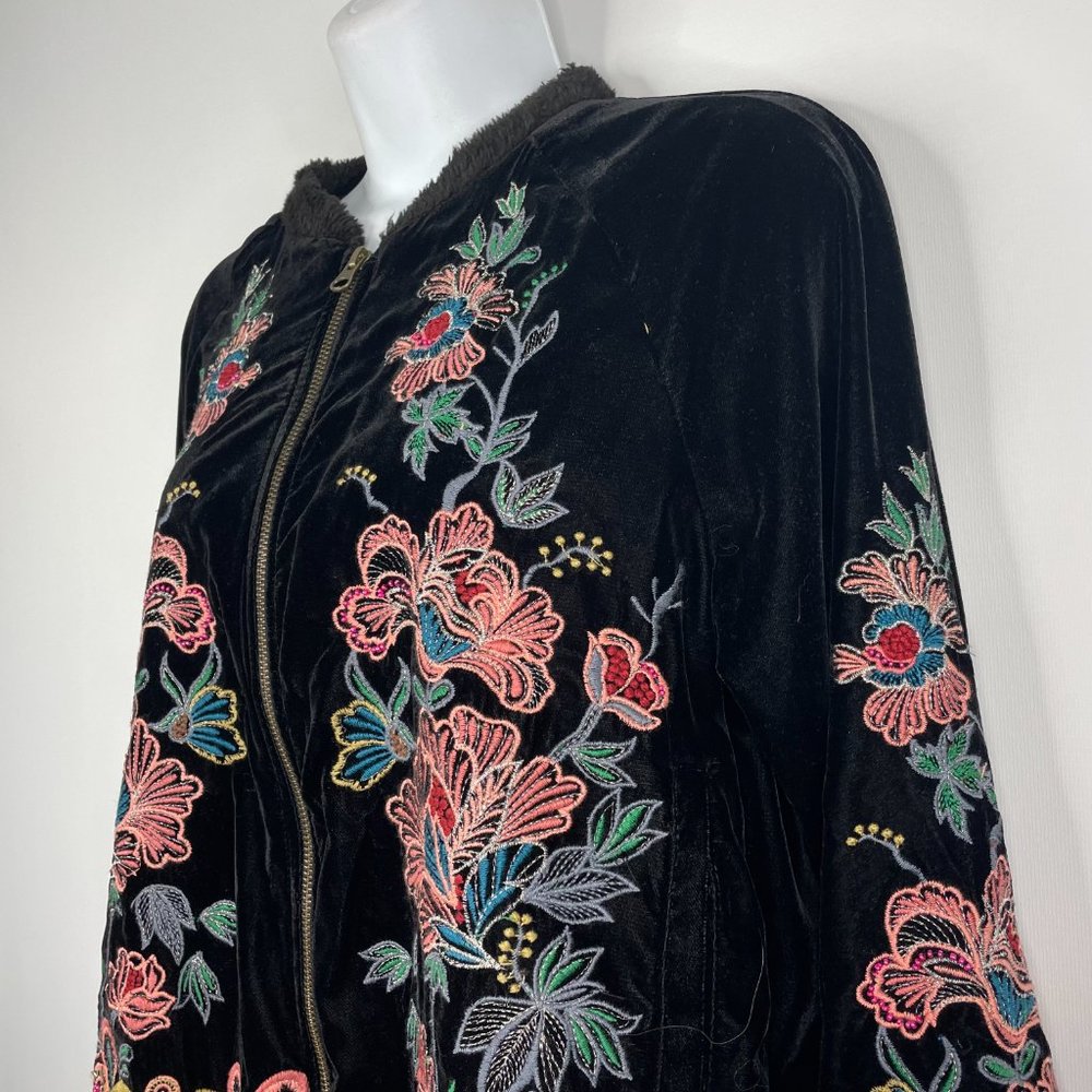 Elevenses Hallie Velvet Bomber Jacket Size S Black Floral Embroidered Beaded - Picture 6 of 8